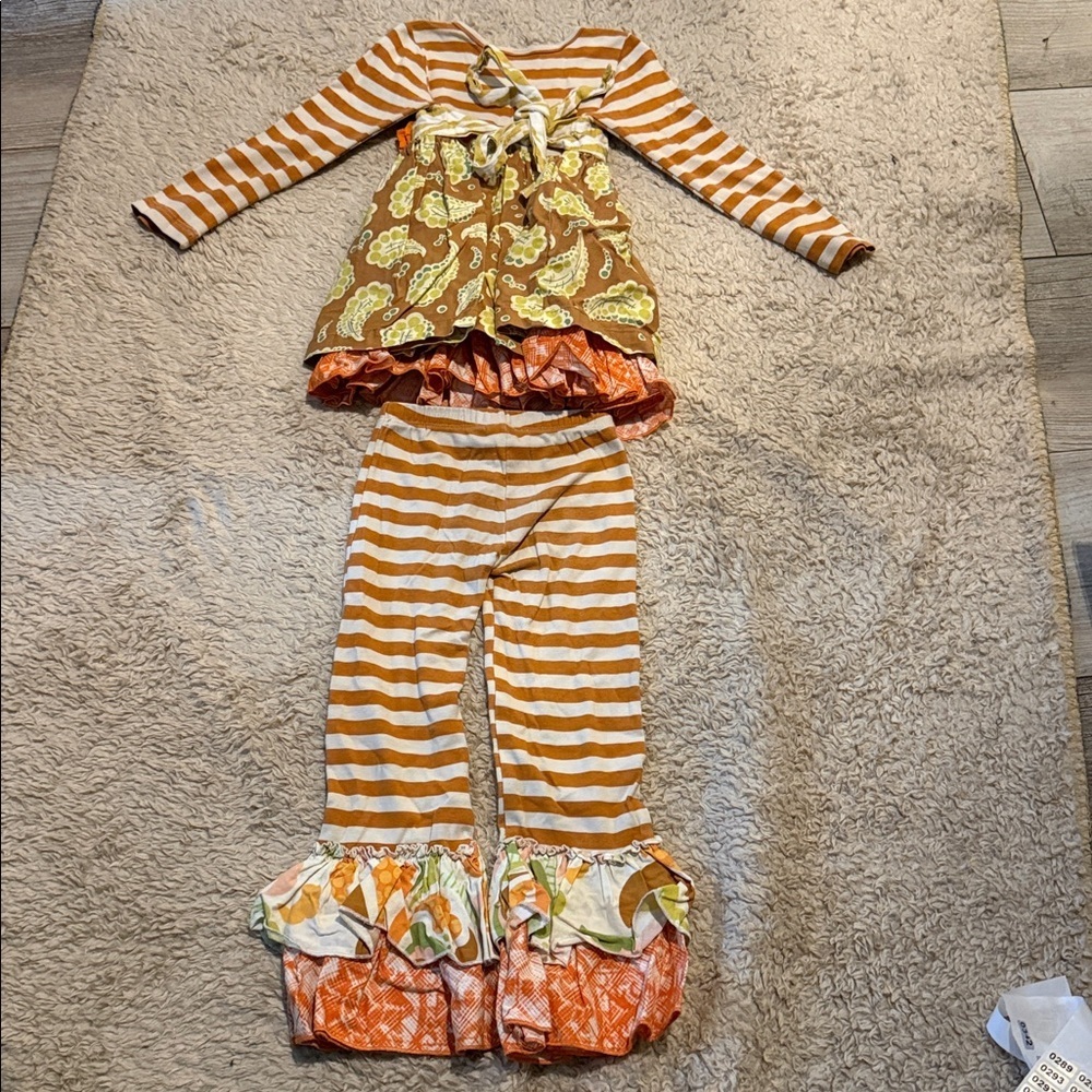 Toddler Giggle Moon Two Piece Outfit Set - Picture 2 of 3